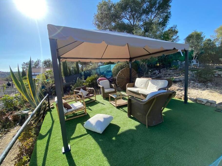 Le Petit Paradis Olivella Luaran gambar