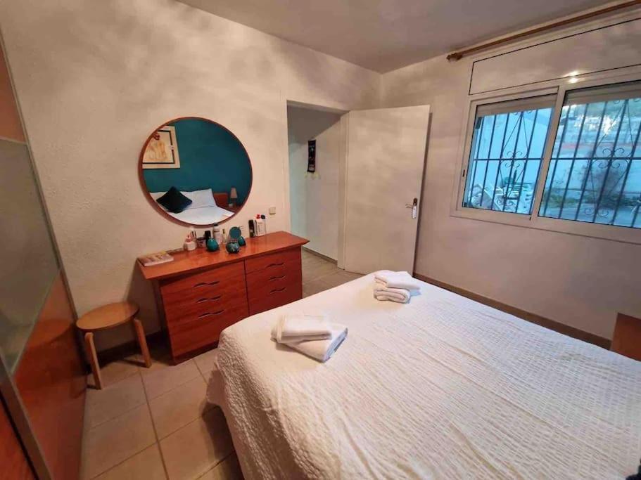 Le Petit Paradis Olivella Luaran gambar